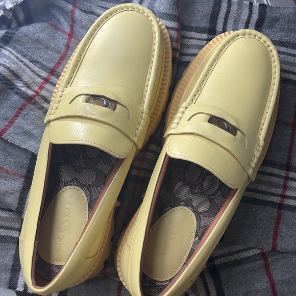 Coach shoes size 8.5D limited addition, from NY - Picture 3 of 3